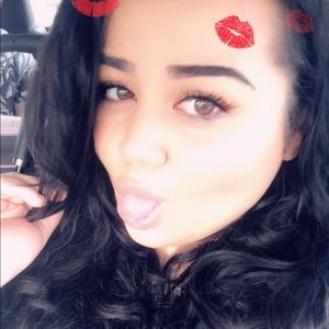 Meet your Posher, Lindzylindzy